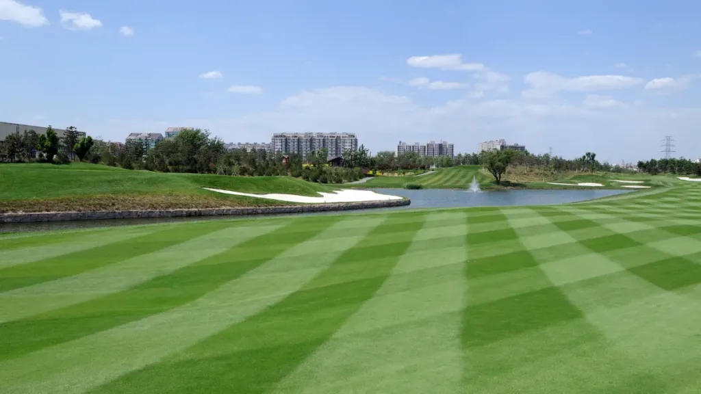 how to build a golf course